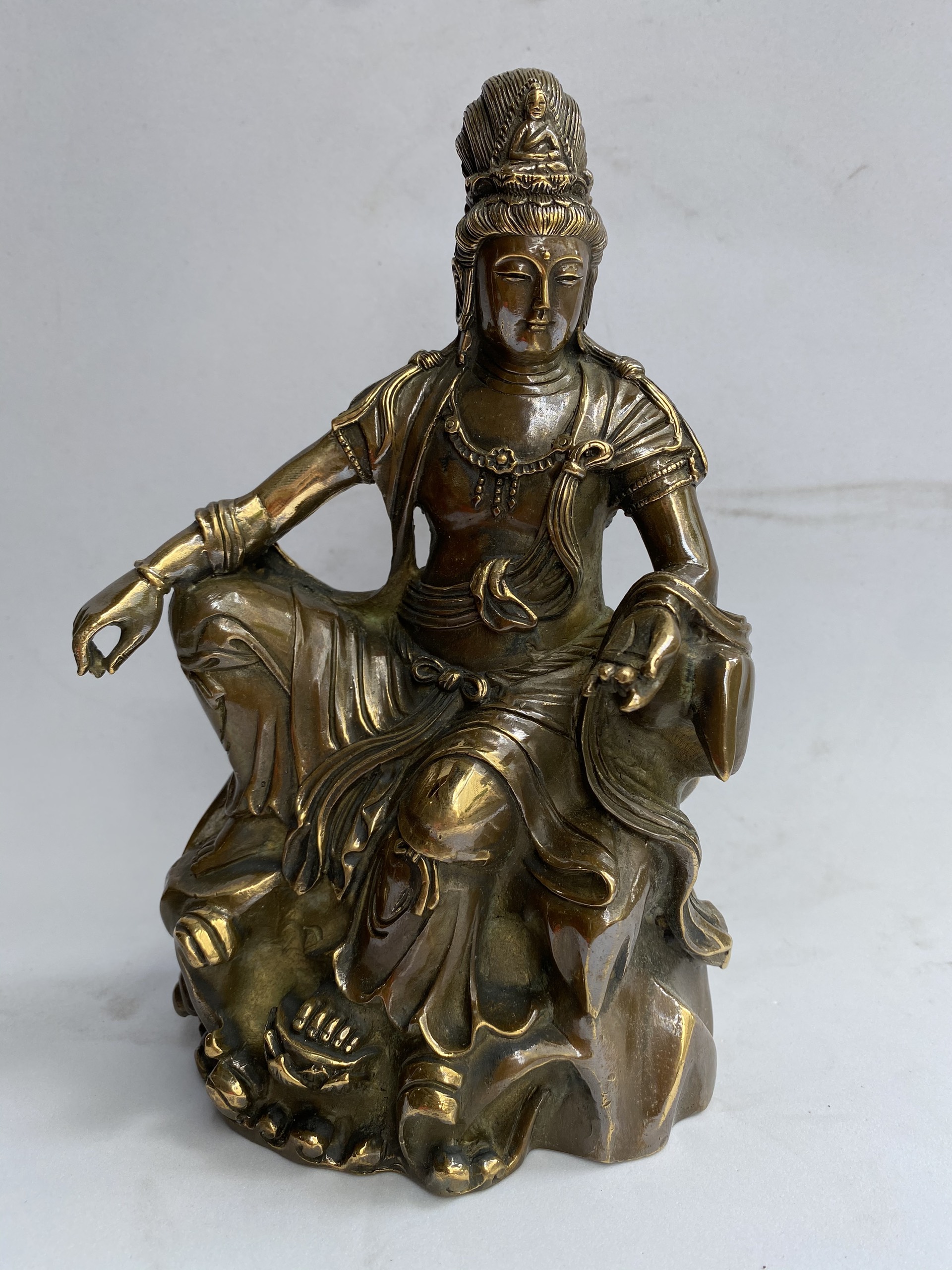 Tượng phật quan âm tự tại 970