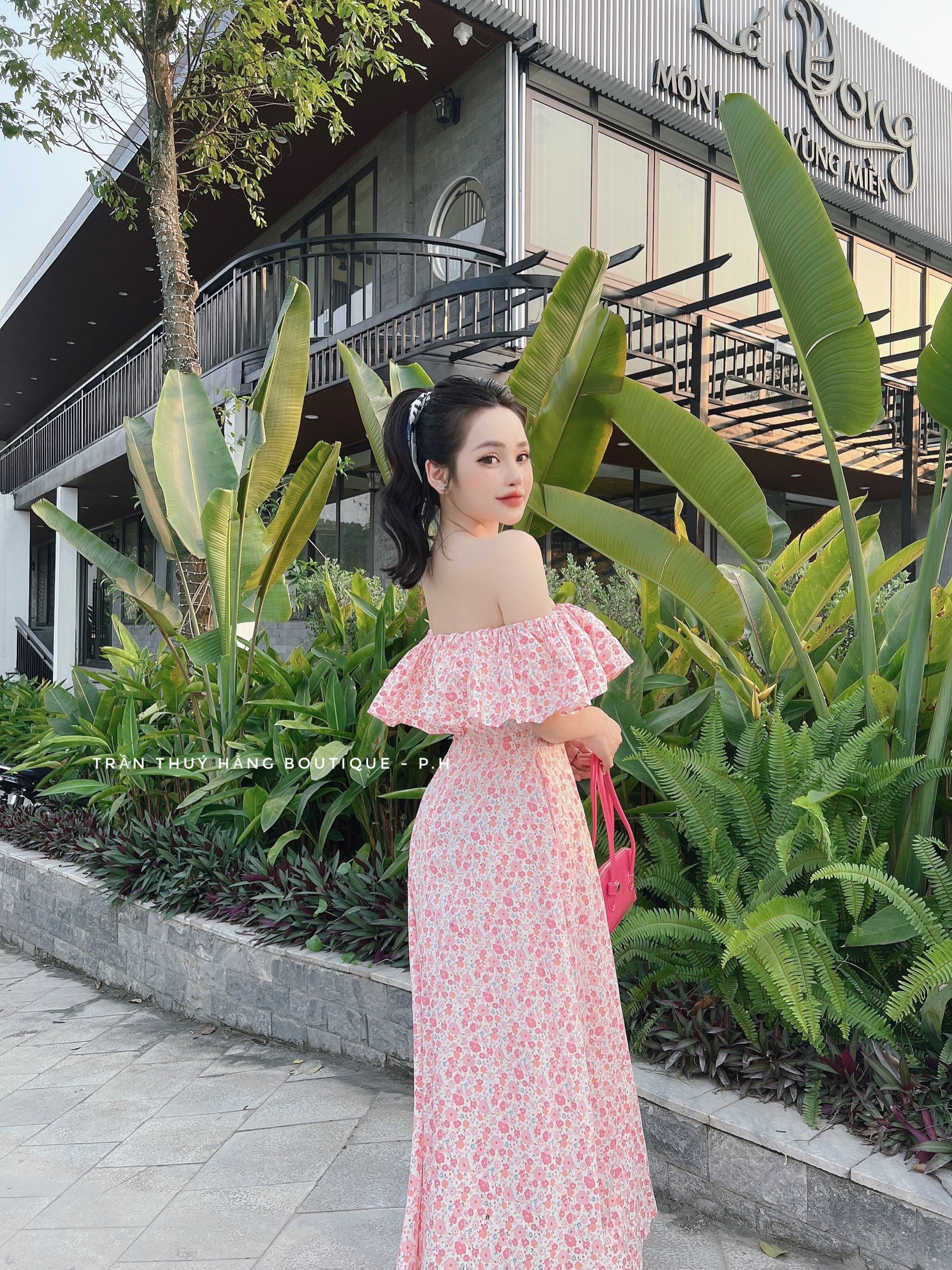 Váy đầm hoa nhí trễ vai dáng dài
