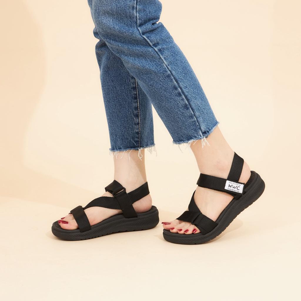 Giày MWC 2912 - Giày Sandal Đế Bằng, Giày Sandal Quai Chéo Vải Dù Đế Bằng Cá Tính