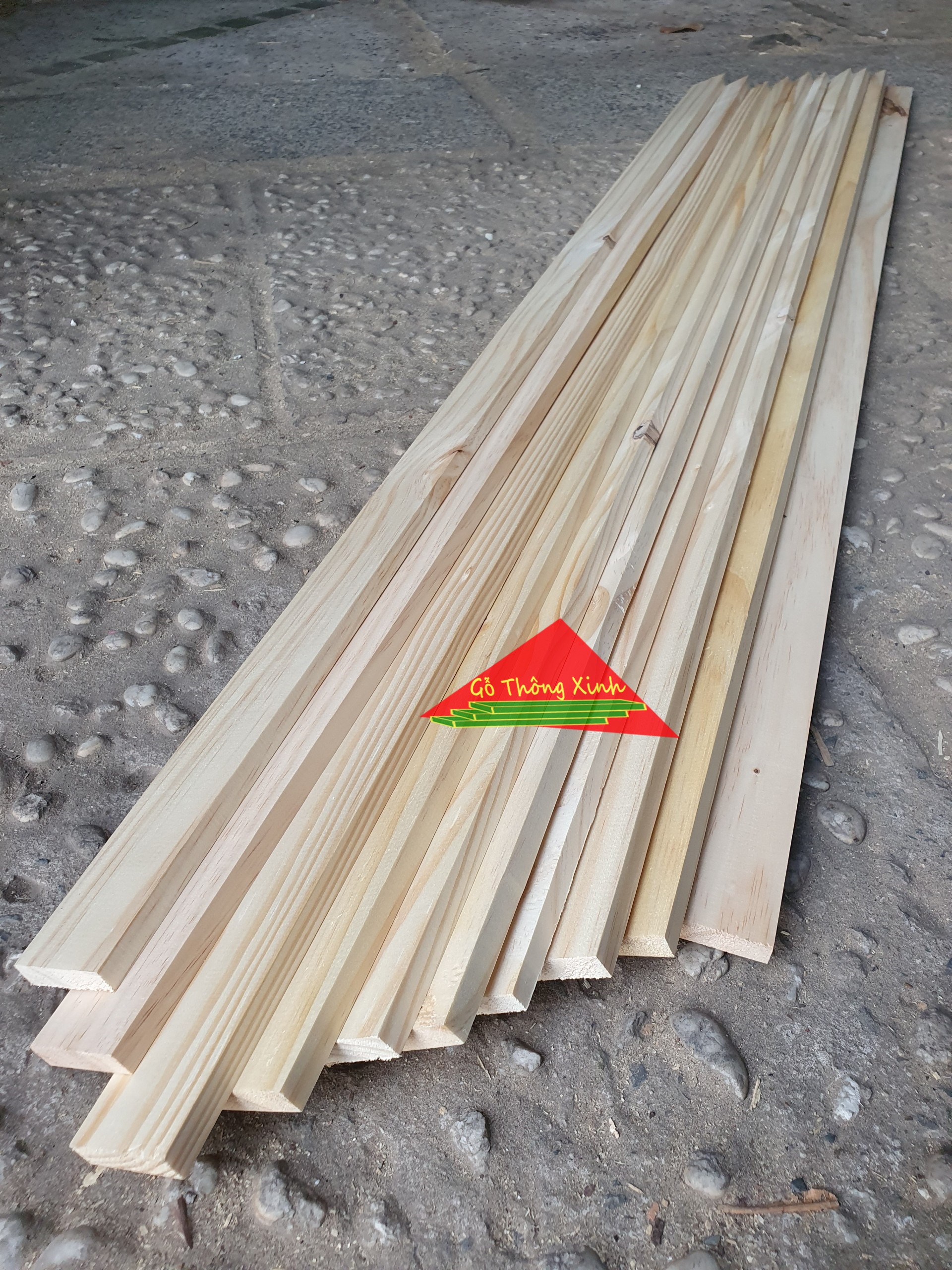 Thanh gỗ thông dày 1cm,rộng 4cm,dài 1m2 dùng làm nẹp,khung viền,đóng thùng gỗ decor,ốp tường,DIY...