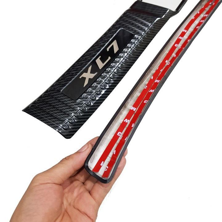 Chống Trầy Cốp Trong Ngoài dành cho XL7 Mẫu Cacbon, Ốp bậc cốp mẫu Cacbon