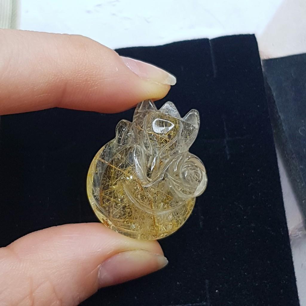 VÒNG CỔ CỬU VỸ HỒ LY TRÒN NGỒI ÔM HOA MÀU VÀNG 38