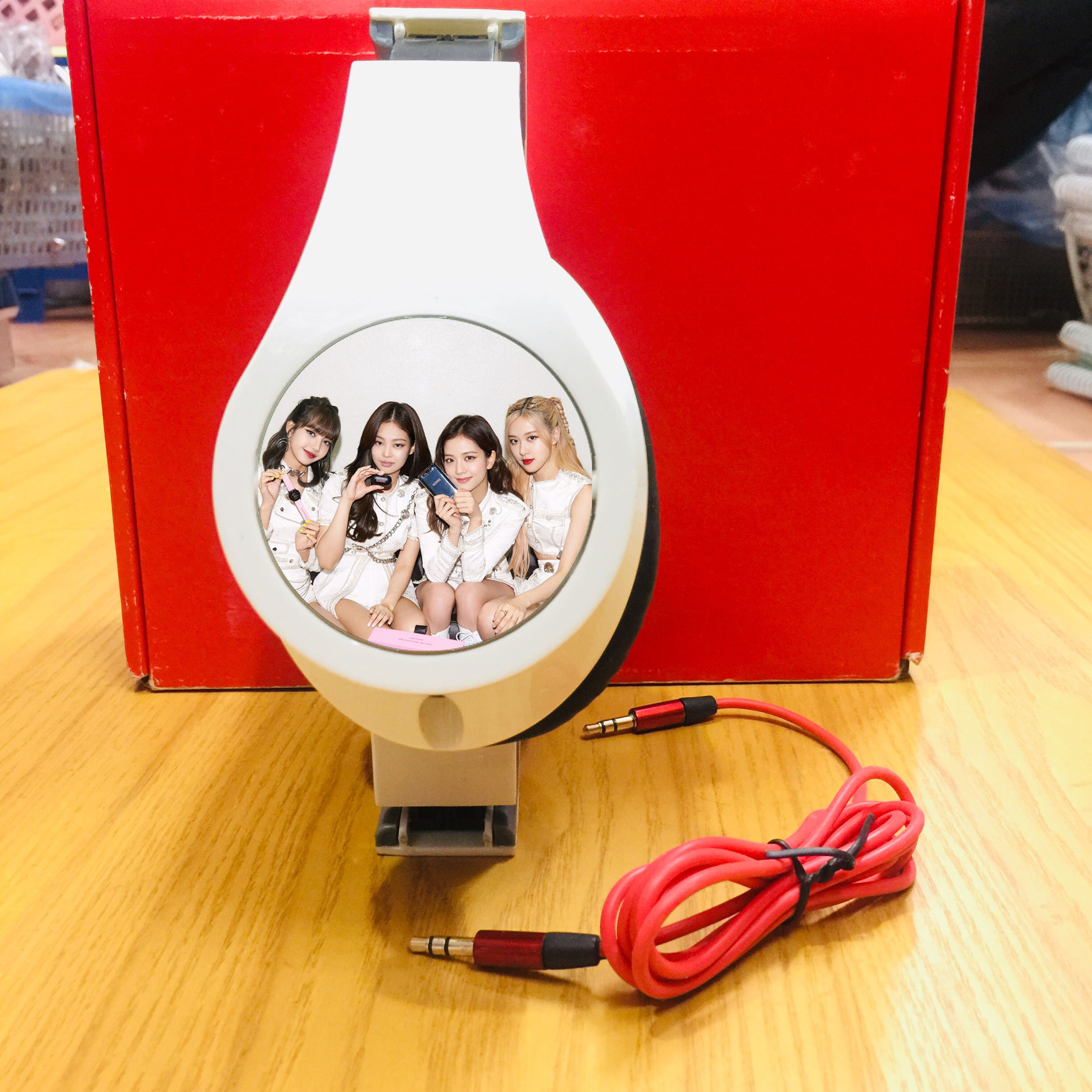 Tai nghe BLACKPINK headphone ốp tai mẫu giao ngẫu nhiên