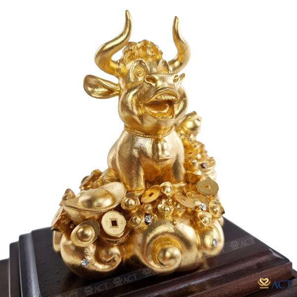 Tượng trâu ngọc đế gỗ