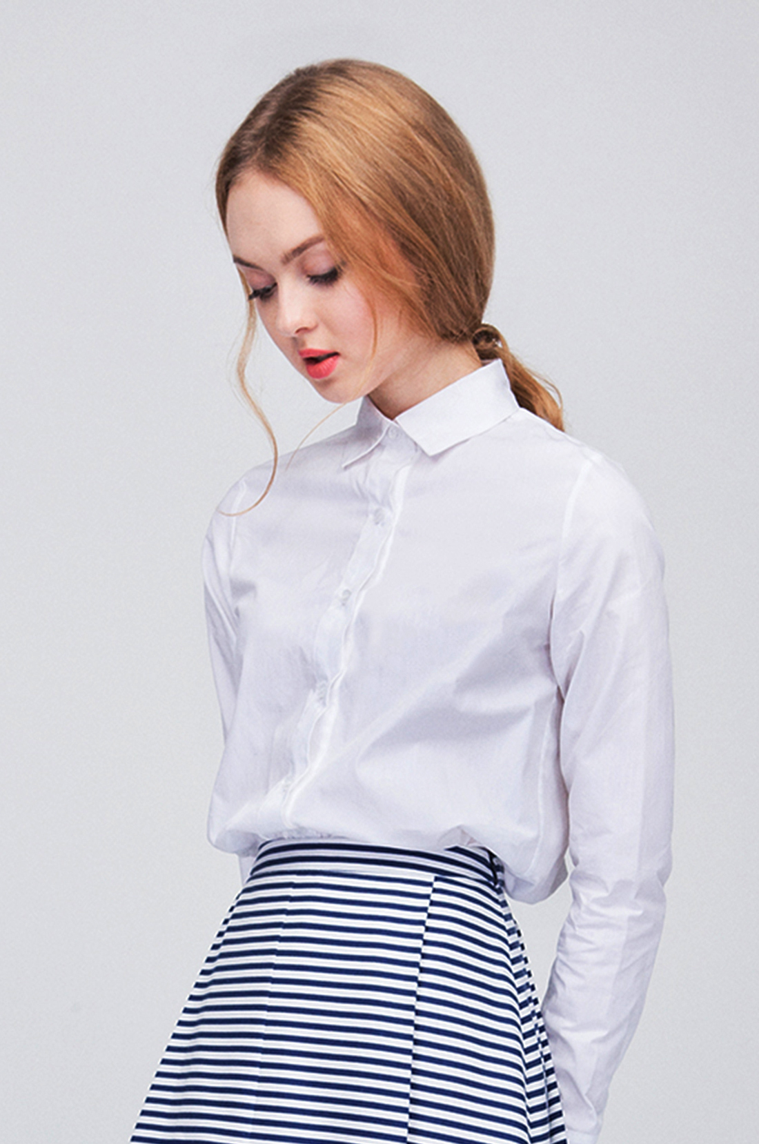 Áo sơ mi trắng sọc gân nỏi basic tay dài