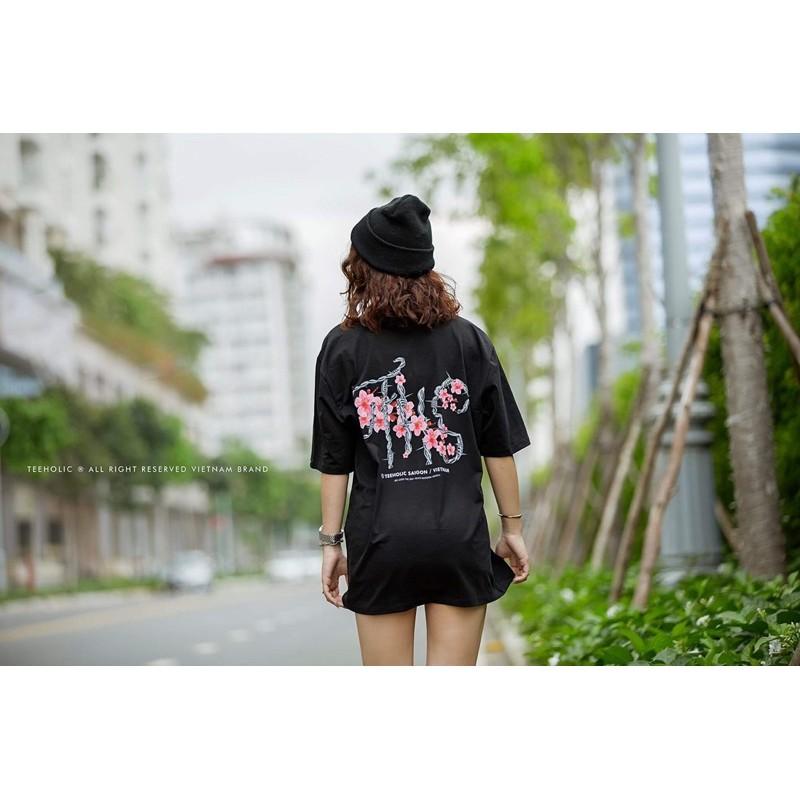 Áo Thun Unisex In Hình Hoa Đào Tết 2021 Logo THS - Màu Đen Trắng Tím