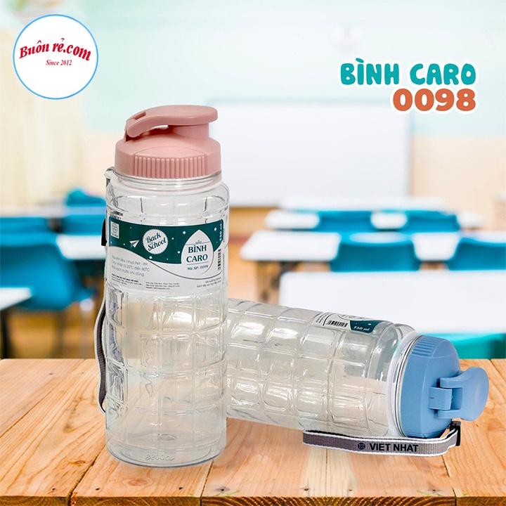 Bình nước học sinh kẻ caro 750ml Việt Nhật (0098), Bình đựng nước thể thao có quai dù treo