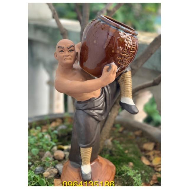 Tượng la hán nâng bình trồng cây h36 cm gốm sứ Bát Tràng