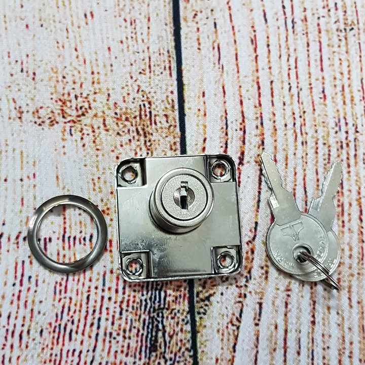 KHÓA TỦ VUÔNG 40X40x8MM