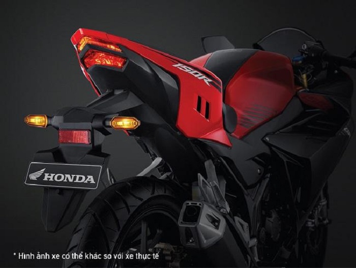 Xe máy honda CBR150R - Phiên Bản Tiêu Chuẩn