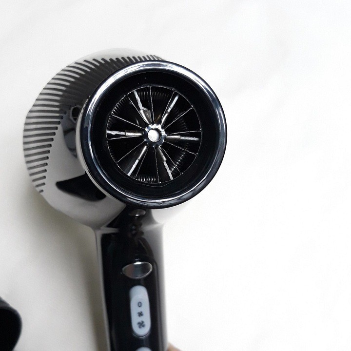 Máy sấy tóc cao cấp X6 2400W khỏe và bền