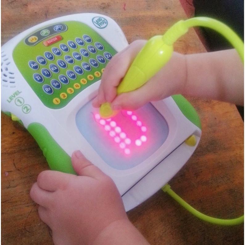 Máy học viết chữ Leapfrog Scribble and Write