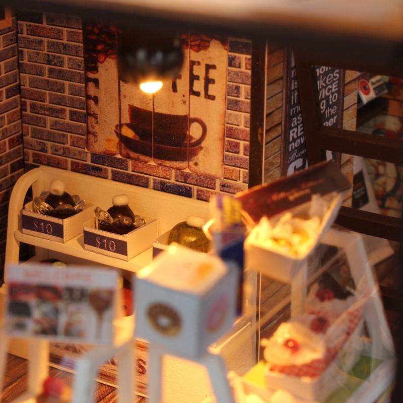 đồ chơi lắp bằng gỗ handmade Mô hình trang trí DIY tiệm cà phê mini thu nhỏ M027 có đèn