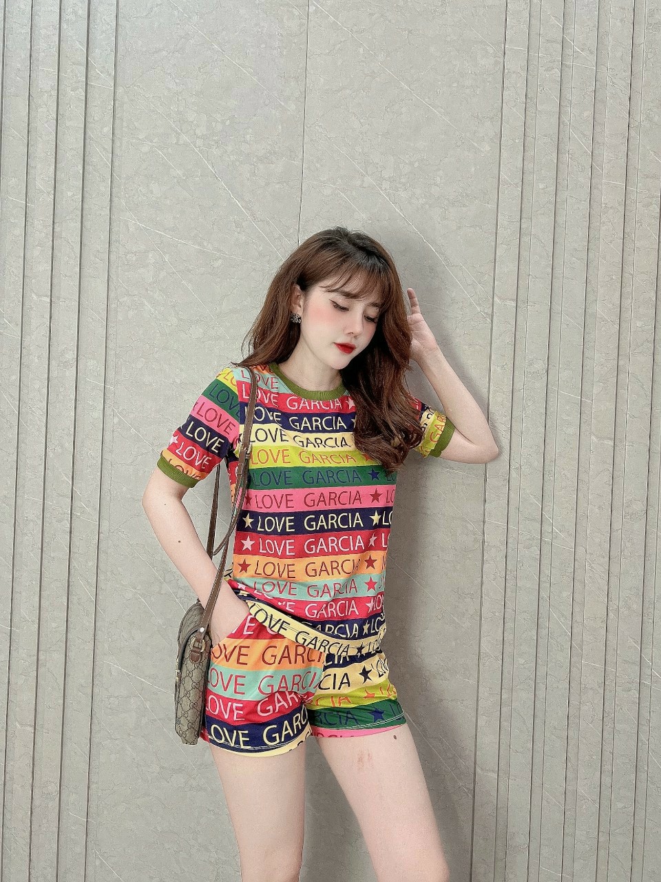 Đồ bộ thun lạnh đùi in 3D sọc ngang phối chữ love