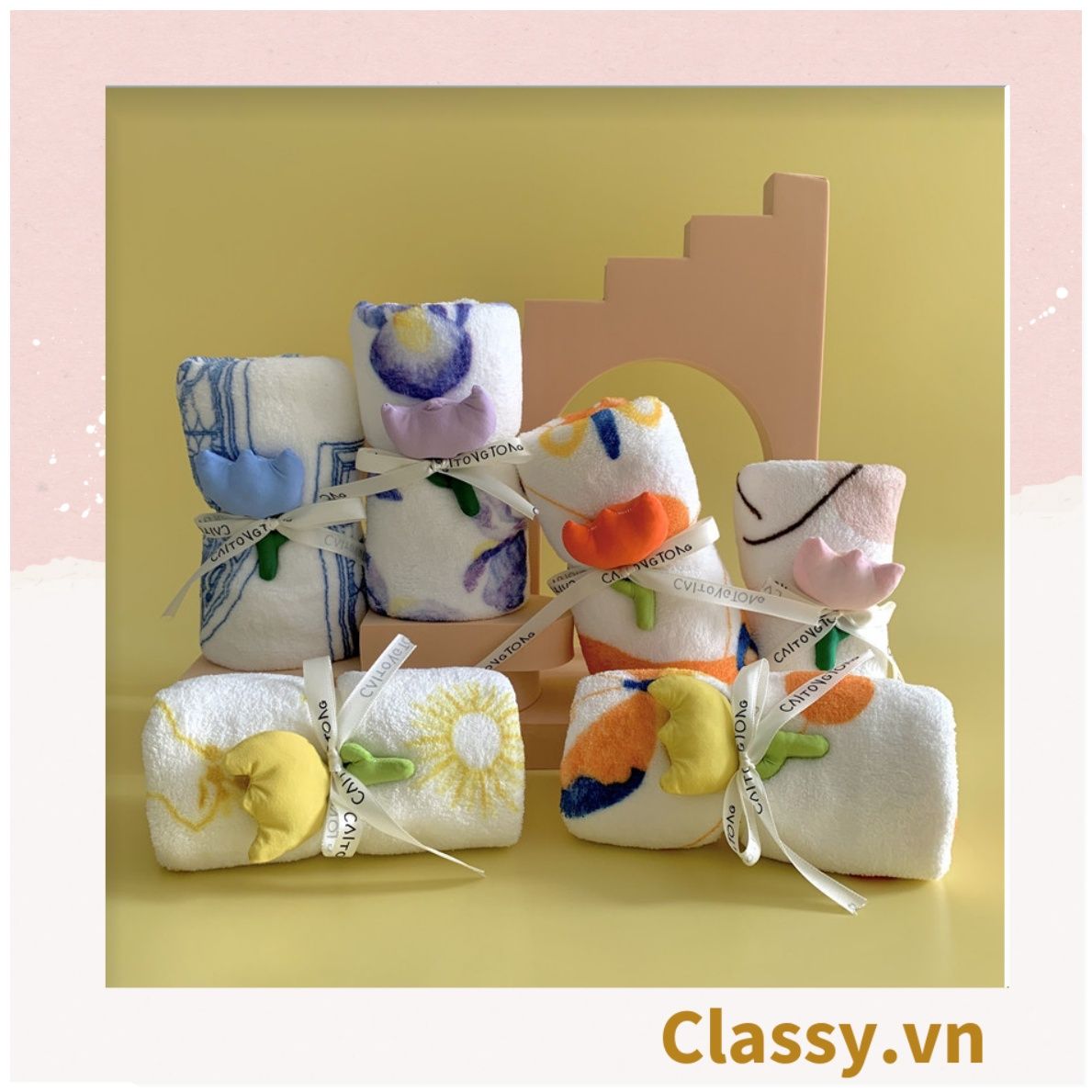 Khăn tắm nhỏ 30 X 60 CM Xếp Thành gắn hoa tulip kèm ruy băng Q1771