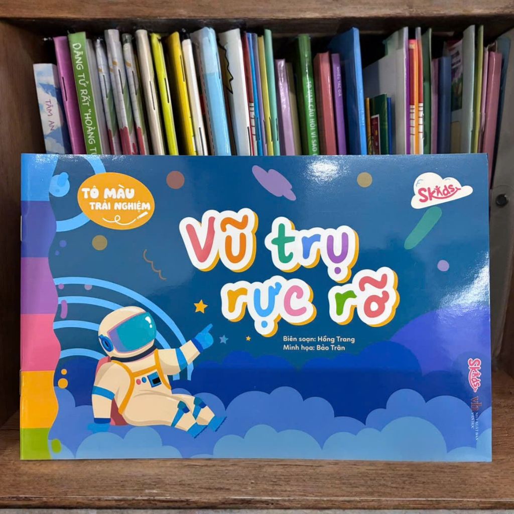 Sách -Tô Màu Trải Nghiệm - VŨ TRỤ RỰC RỠ - SKIDS