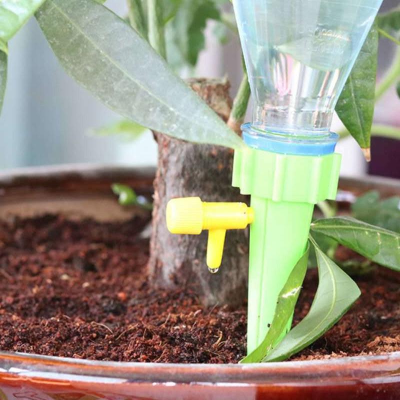 Bộ 4 nắp tự động tưới cây nhỏ giọt thông minh có num điều chỉnh lưu lượng, gắn vào chai nhựa sẵn có