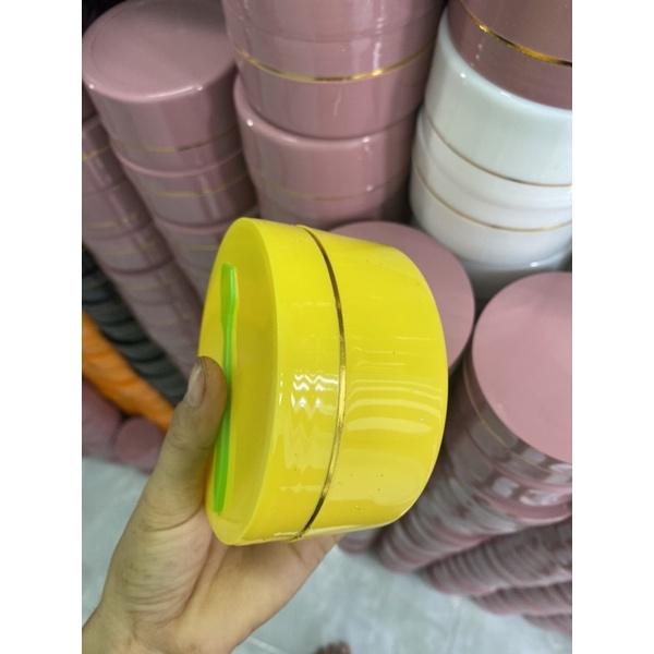 Hủ 200gr màu vàng-tặng muỗng múc kem