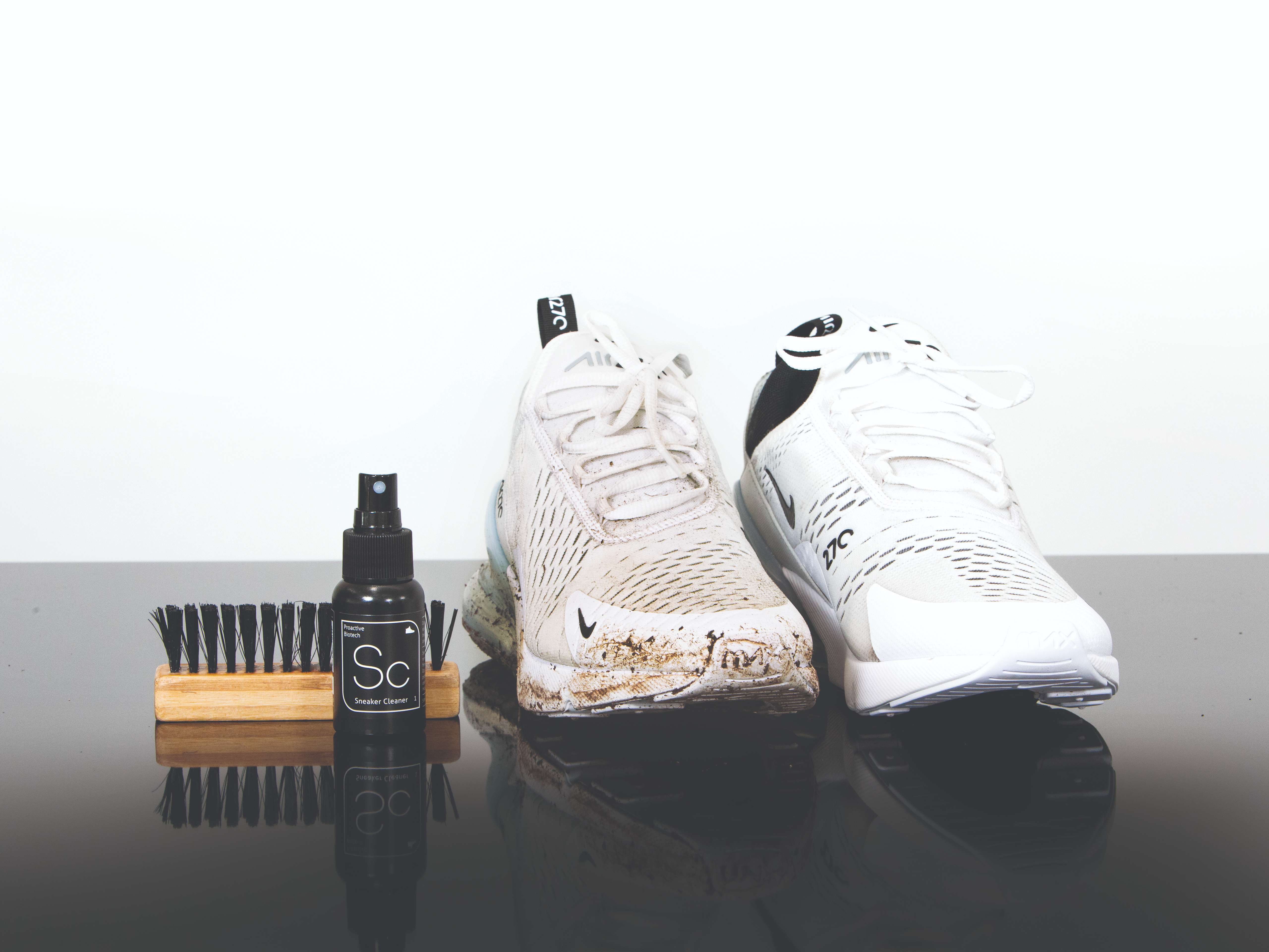 Chai Dung Dịch Vệ Sinh Giày Sneaker Lab 50ml - Hiệu Quả Làm Sạch Sâu Đến 3 Ngày