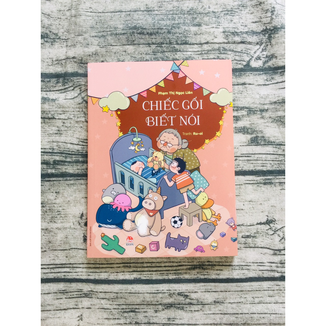 Chiếc Gối Biết Nói