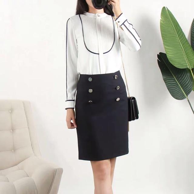 Chân váy 50cm phối cúc trẻ trung dáng suông