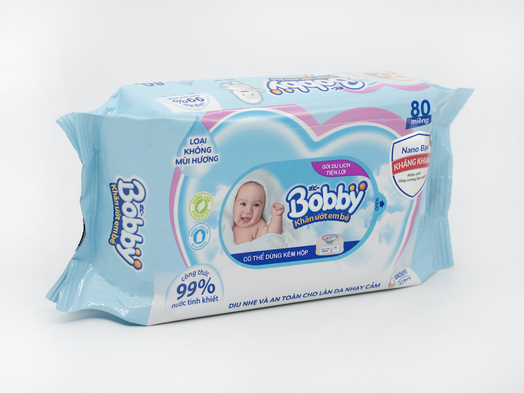 Khăn ướt Bobby NANO Bạc kháng khuẩn gói 80 tờ không hương