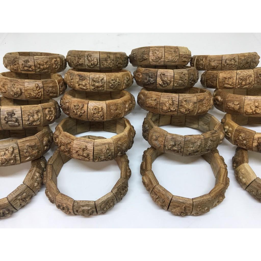 Vòng tay trầm hương 12 con giáp
