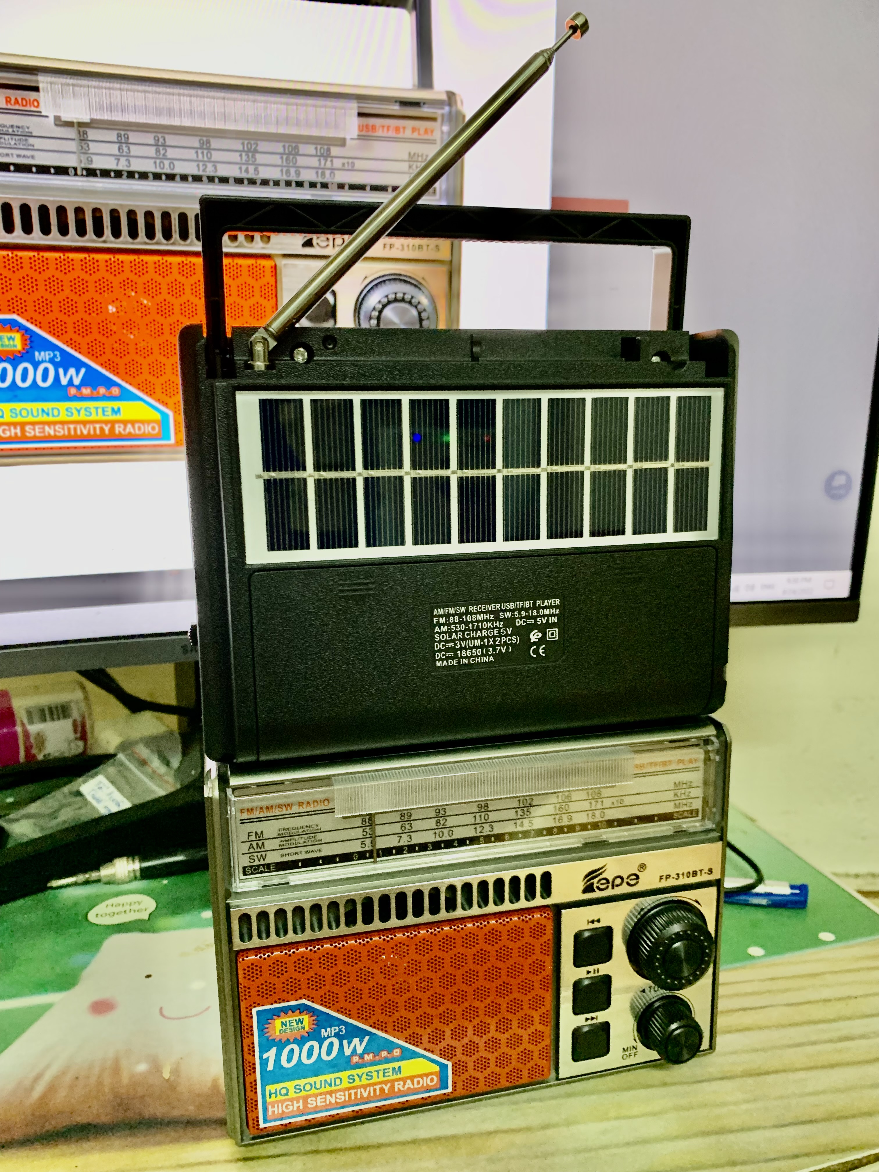 Đài radio 310BT Chất Lượng Tốt Am/Fm/Sw Đa Chức Năng Radio Với USB/Khe Cắm SD -kết nôi Bluetooth -tích hợp pin sạc-Hàng Chính Hãng