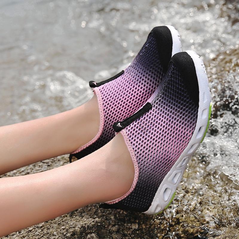 2020 Fashion women outdoor soft running sneakers casual sport shoes