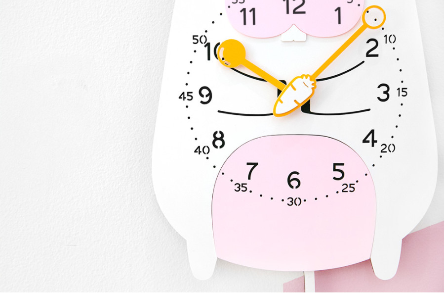 Đồng hồ treo tường trang trí kim trôi hình con thỏ màu hồng trắng - Rabit wall clock