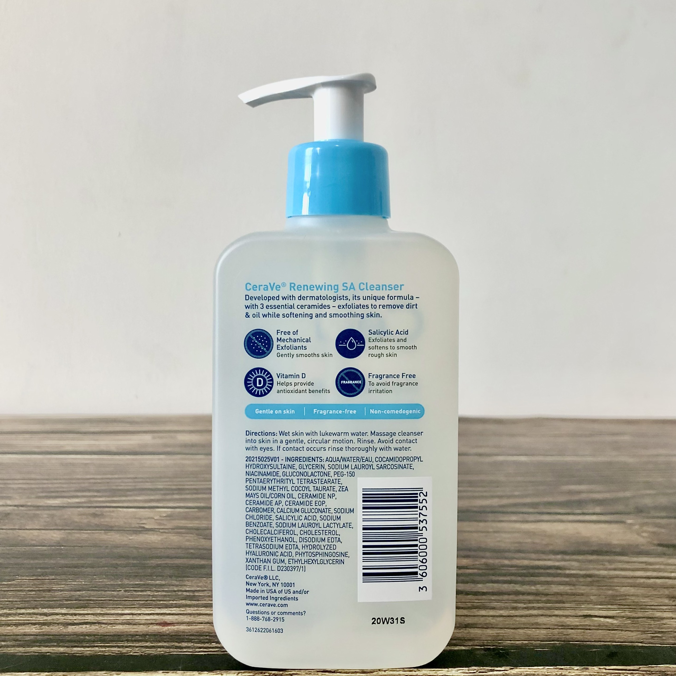Sữa Rửa Mặt Tẩy Tế Bào Chết Cerave Renewing SA Cleanser 237mL Nhập Mỹ