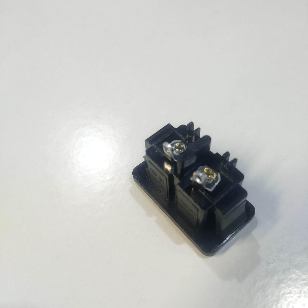 Đế phích cắm điện AC 2 chân IEC C8