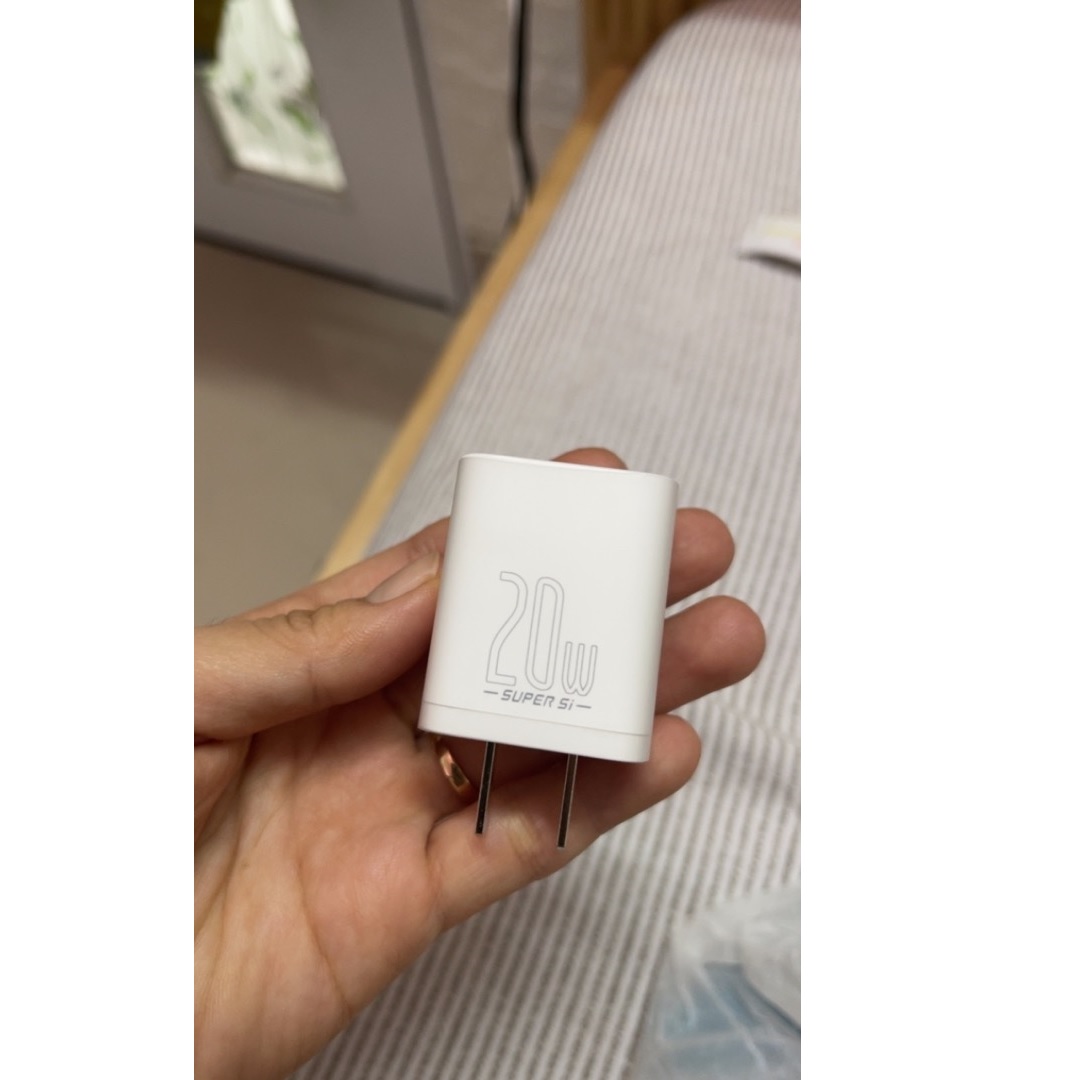 Adapter Cóc củ sạc type c sạc nhanh 20W chuẩn PD 3.0 Type-C hiệu Baseus Super Si trang bị chip sạc thông minh cho iPhone 12 / iPad Pro 2020 / Samsung / Oppo / Huawei / Vivo (phiên bản đầu cắm US-UK) - Hàng nhập khẩu