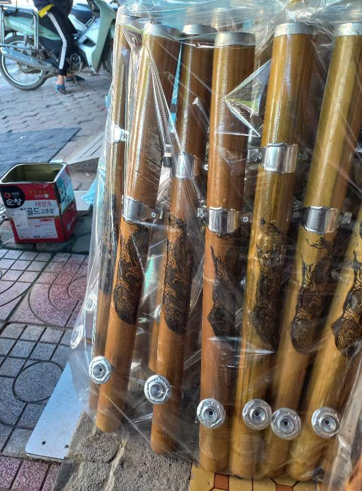 Điếu cày bằng tre dài 60cm, nỏ nhôm, chân nhôm