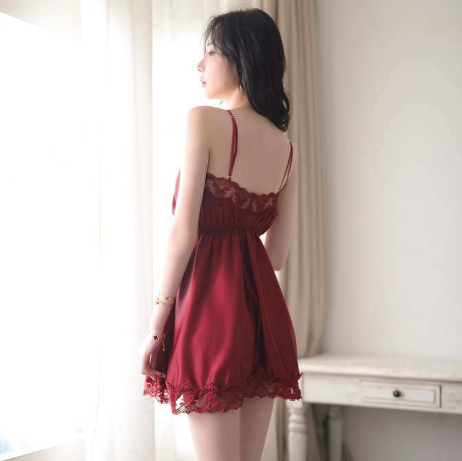 Hình ảnh Váy ngủ hai dây sexy vải lụa cổ tim hở lưng cao cấp - Màu đỏ