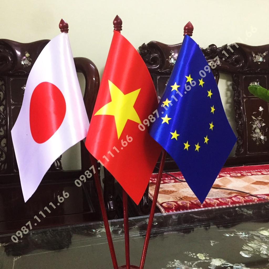 Cờ Để Bàn Gỗ 3 nước Việt Nam - Nhật Bản - EU