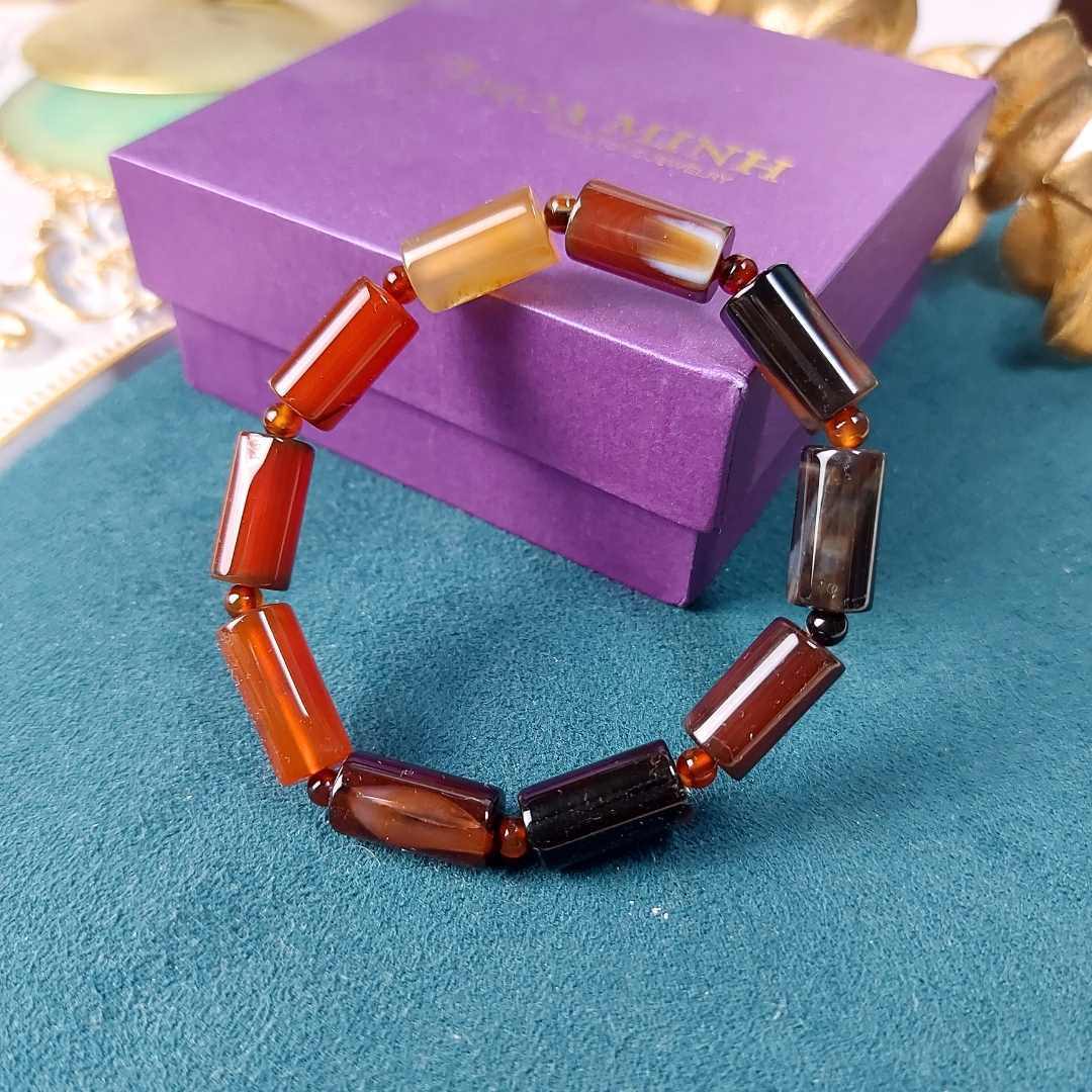 Vòng tay phong thủy đá Mã Não ảo mộng (dreamy agate) kiểu lu thống dài size 8.3 x 16mm dài xen kẽ viên tròn, phong cách độc đáo thời trang