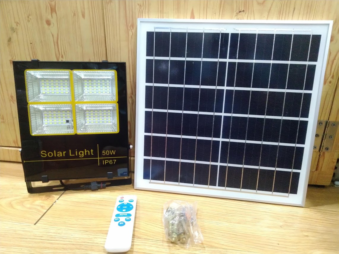 Đèn chuyên dụng năng lượng mặt trời dạng pha 50w - Solar light