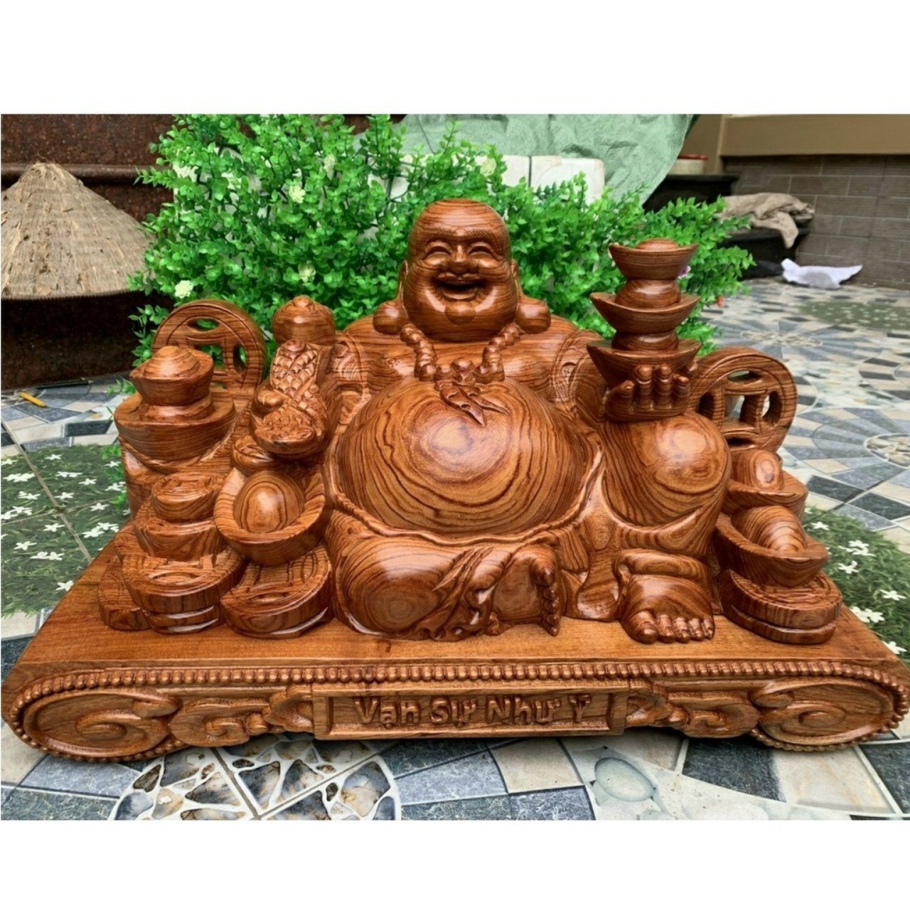 Tượng di lặc ngồi vạn sự như ý Gỗ hương đá 60 x 35 x 30 CM