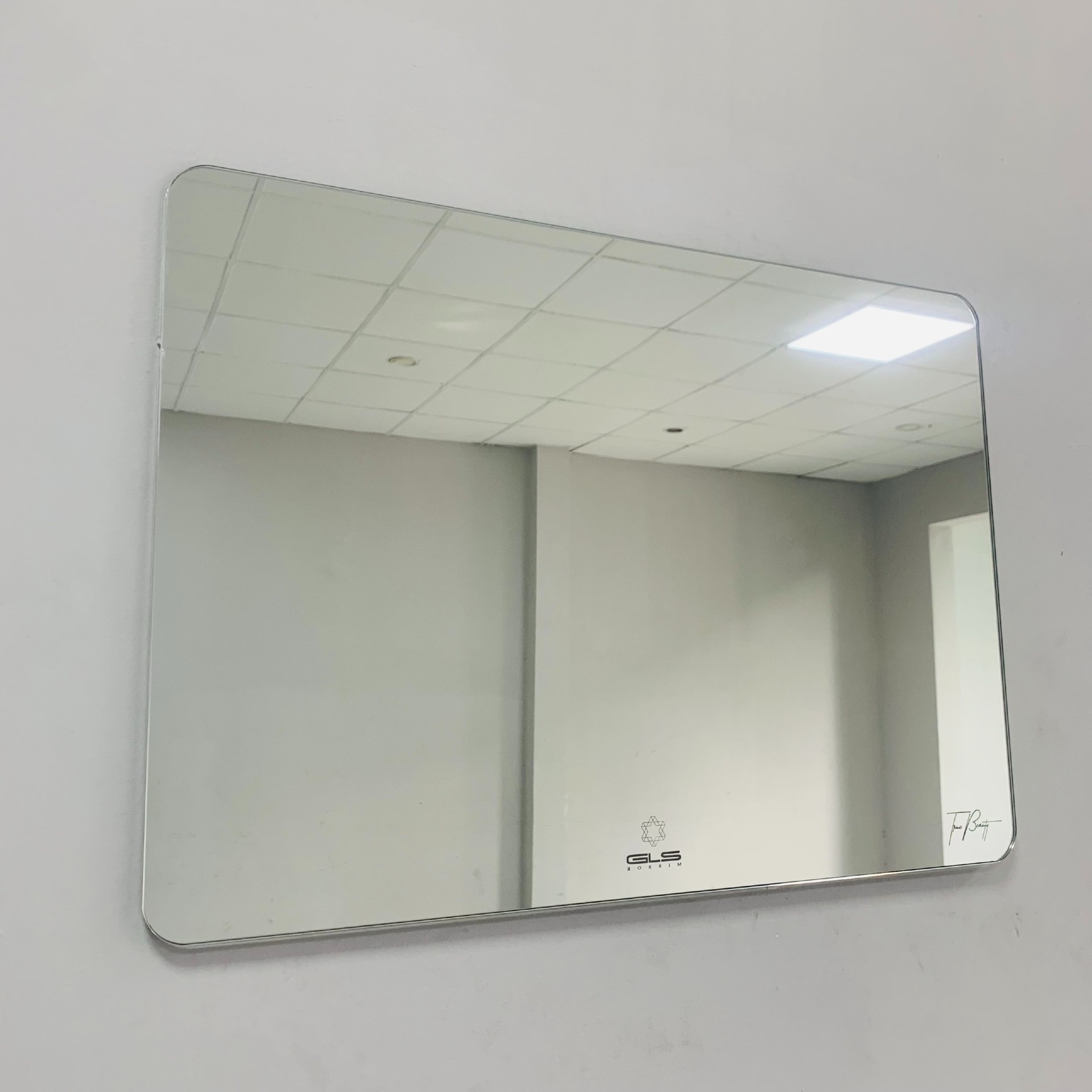 Gương soi GLS hình chữ nhật ngang mài cạnh kích thước 50x70cm sưu tập Thu 2022