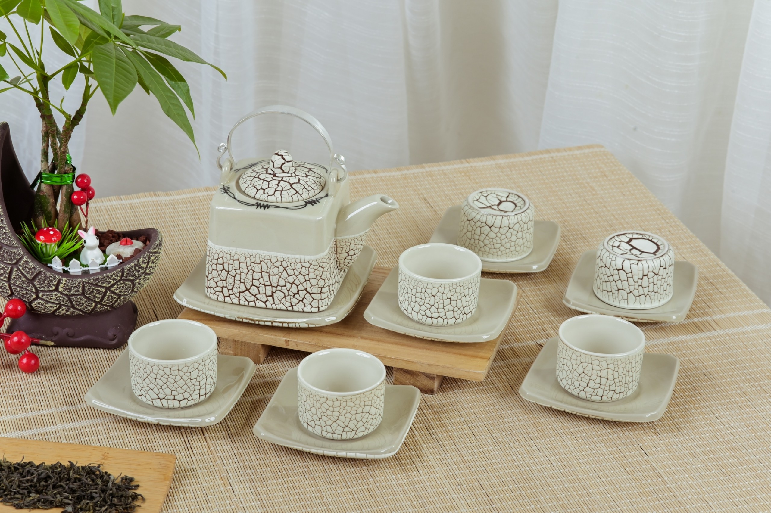 Bộ ấm chén vuông men lưới trắng