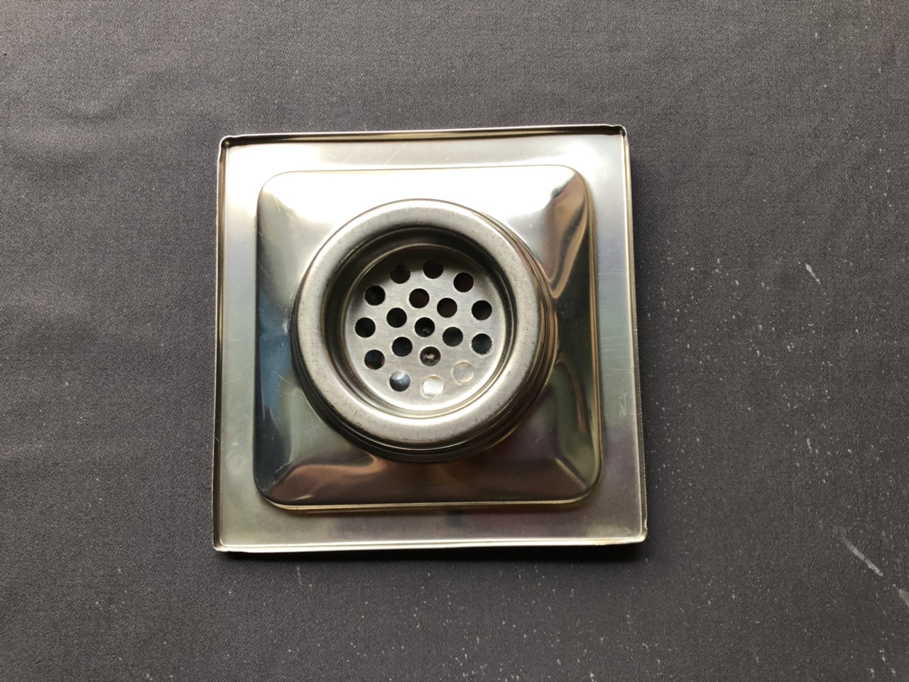 THOÁT SÀN INOX 304 SỐ 5