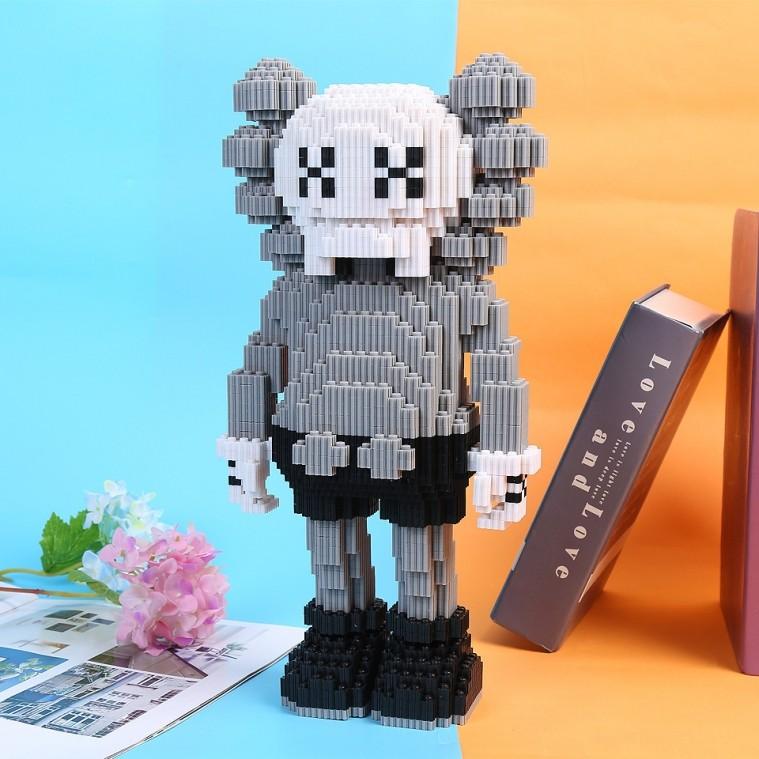 Mô Hình Lego Nano HC Magic Kaws White