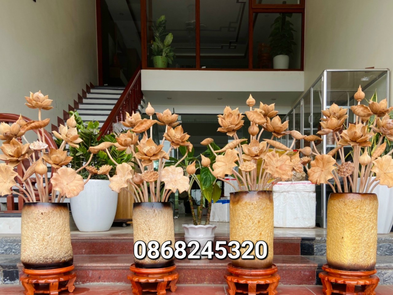 1 bình hoa sen 19 cành phong thủy ,bình gỗ lũa chiu liu ,hoa lá gương gỗ ngọc am thơm nức, trang trí phòng khách ,phòng thờ