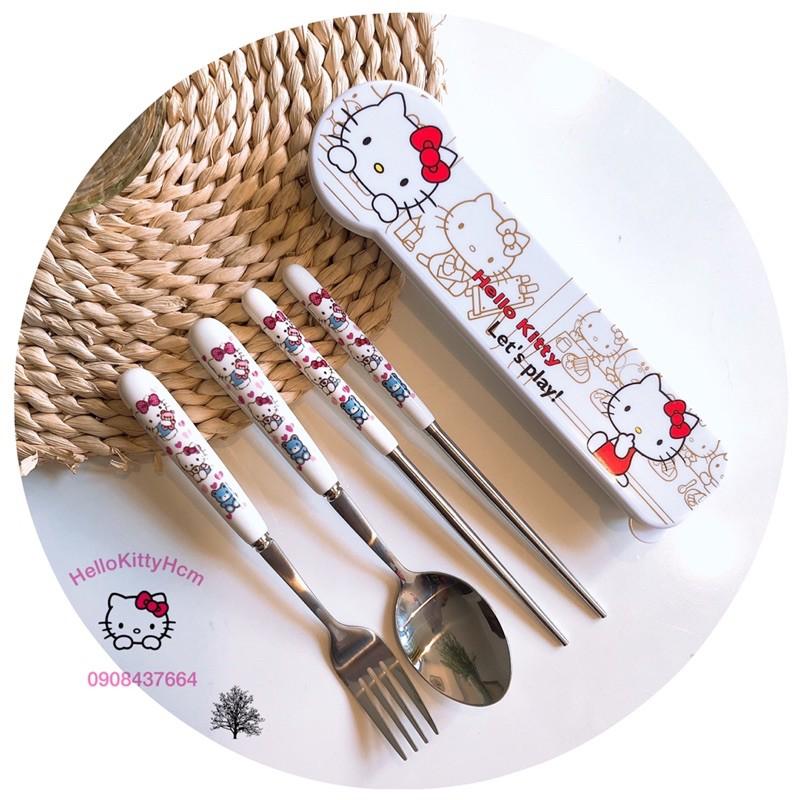 Bộ muỗng nĩa inox cán sứ có hộp HelloKitty