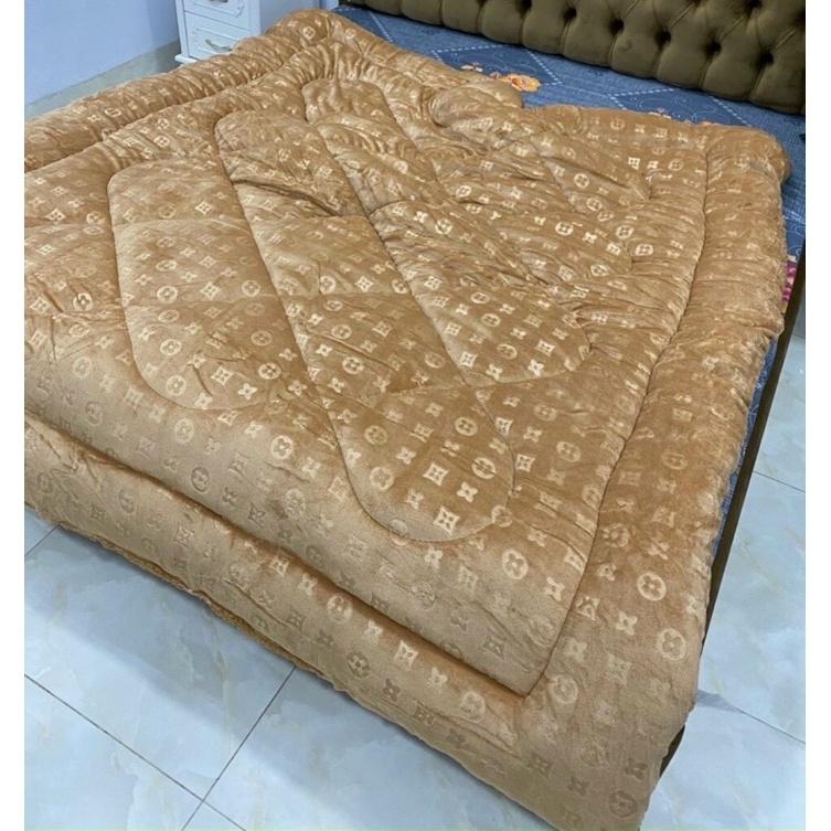 Chăn Lông Cừu Mẫu Mới Hoạ Tiết Chữ Vạn nặng ~3,3kg