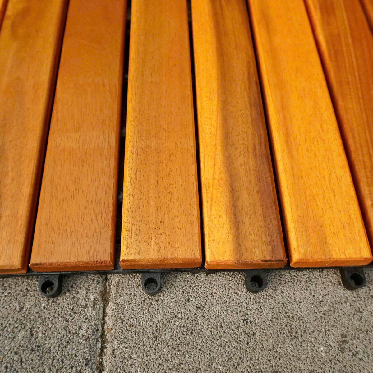 Combo 30 Vỉ Gỗ Lót Sàn Ban Công Đế Nhựa Chắc Chắn – Chống Cong Vênh, Mối Mọt, Màu Đẹp