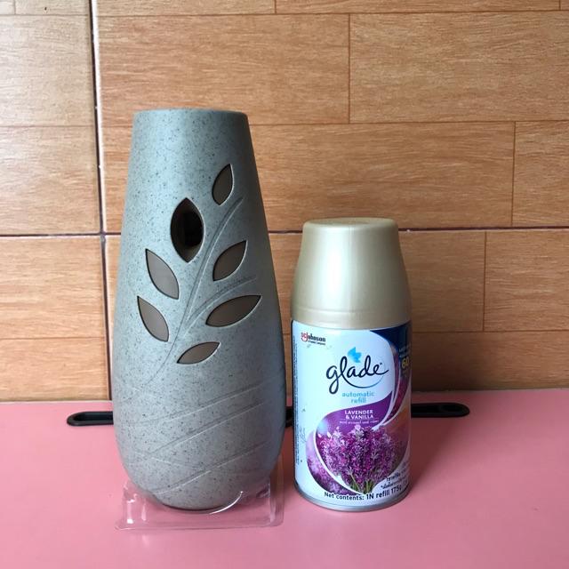 Máy xịt thơm phòng tự động Glade Hương Vani và Oải Hương