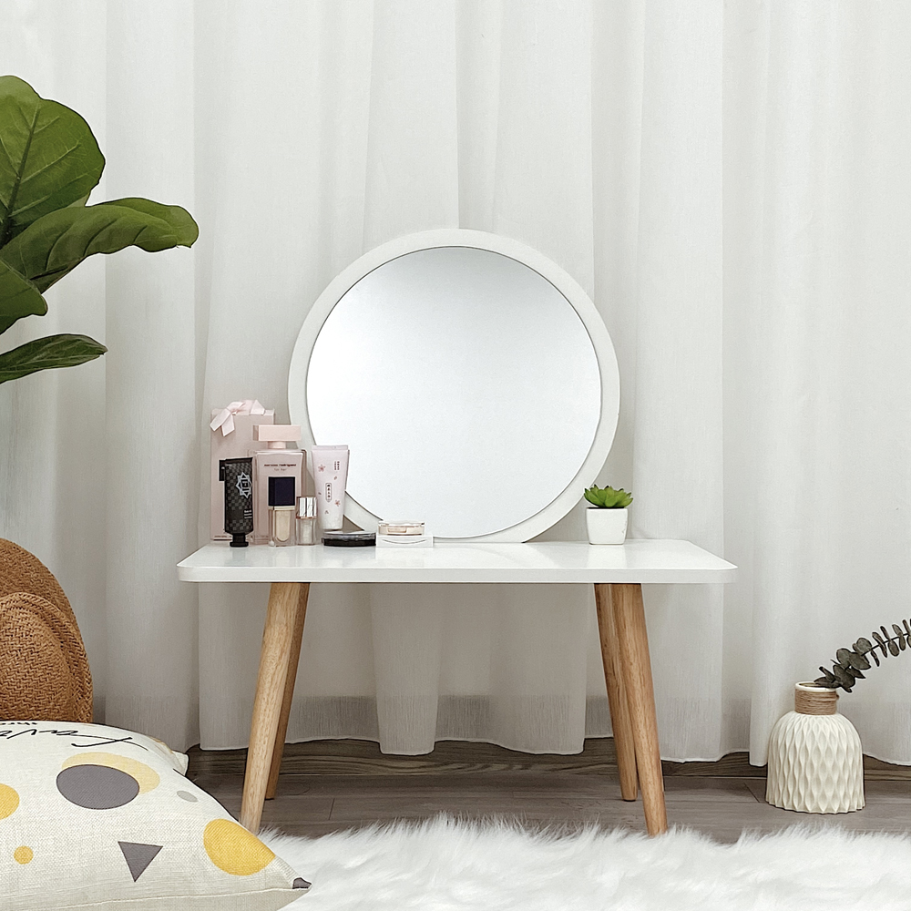 Bàn Trang Điểm Mini Ngồi Bệt Kết Hợp Decor Không Gian Kèm Gương Dành Cho Những Cô Nàng Xinh Đẹp Yêu Thích Skincare - GP117