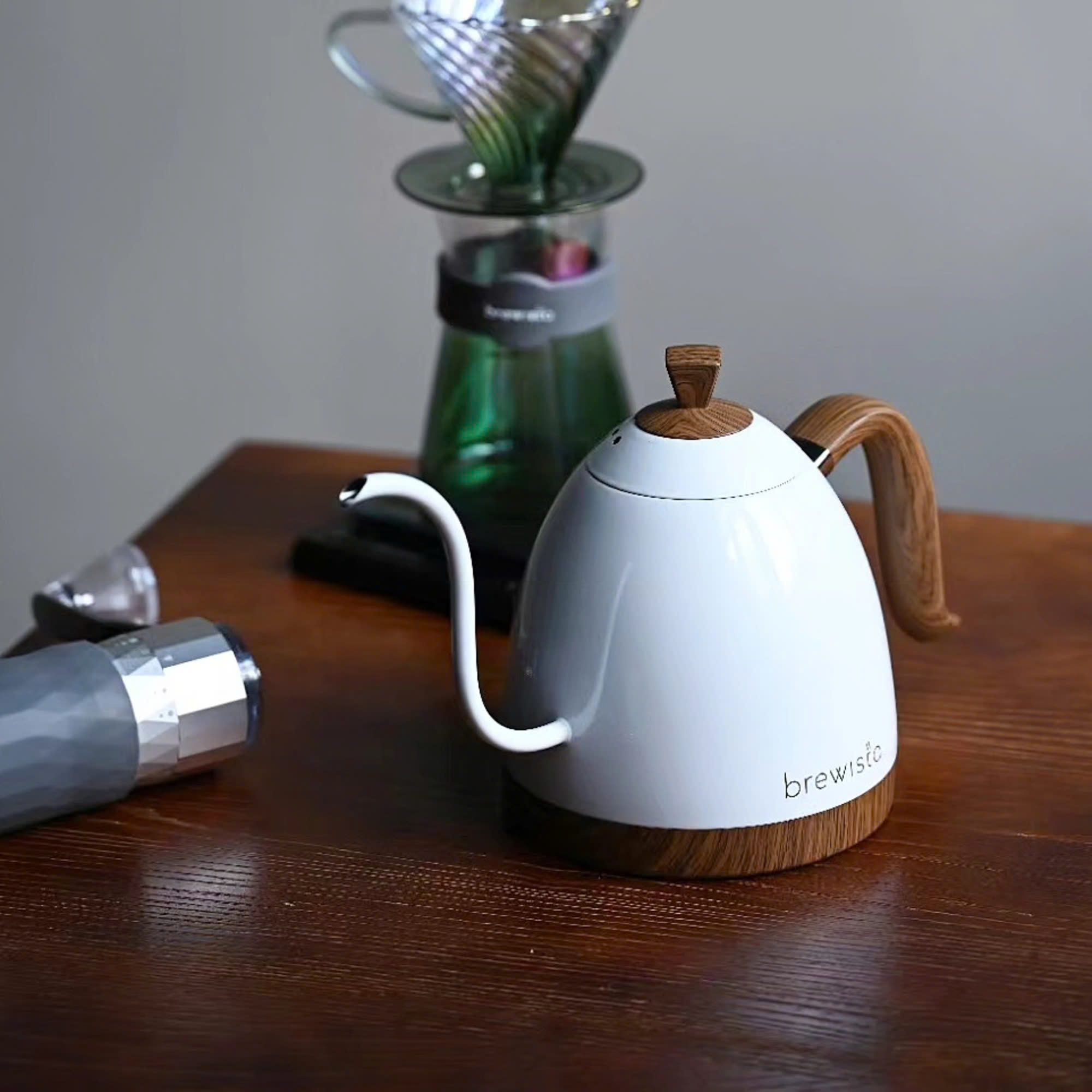 Hàng chính hãng ấm đun rót cà phê Brewista Artisan 600ml Gen 3 Pro 1500w